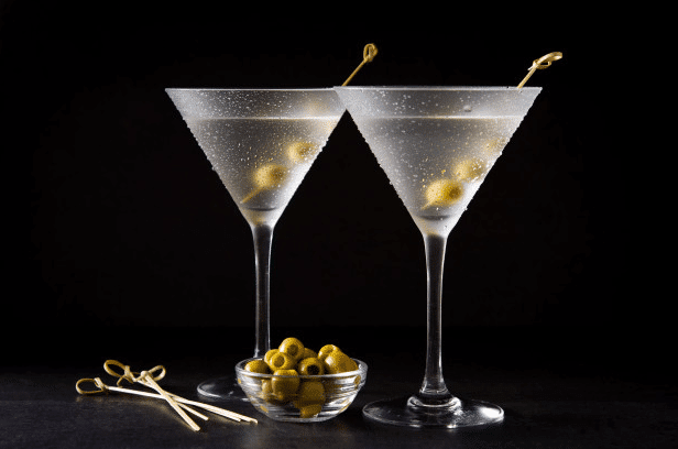 receta de martini en copas de coctel licoreria247