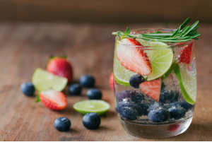 receta de gin tonic con arandanos de licoreria247